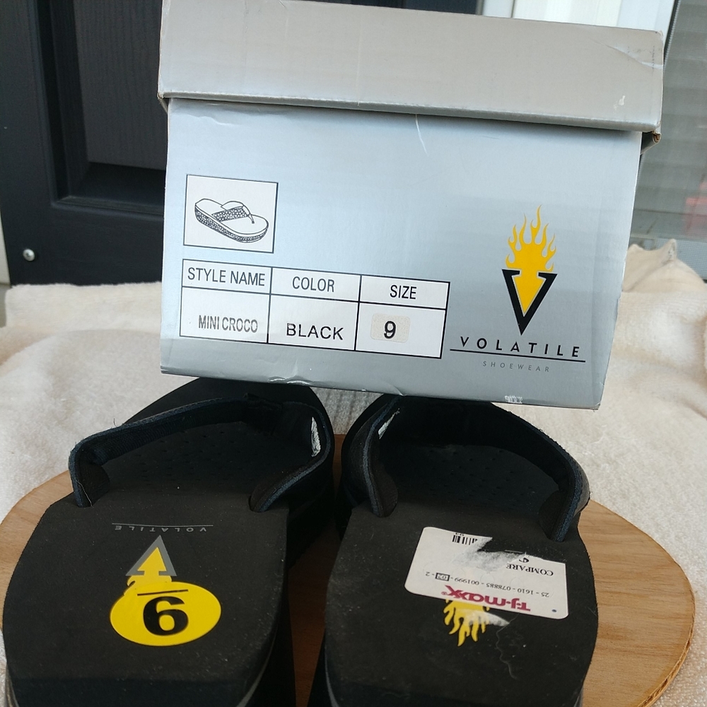 Sold Volatile Style Mini Croco Black Leather Upper Size 9 New With Box - Picture 9 of 16